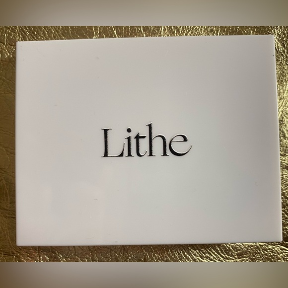 Makeup Bundle. Perfect for gifting. Work wife, stocking stuffer, secret Santa - Picture 4 of 8